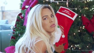 Busty Latina Danielley Ayala is ready for xmas!! – Onlyfans leaked