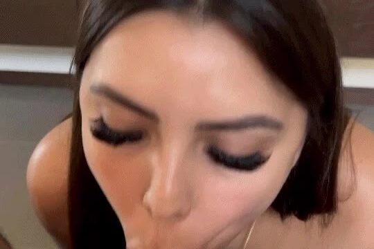 latina pussy Viviané Lomelin leak Twitter