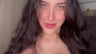 Unconventional latina Gummies15/Saralia recording Fansly