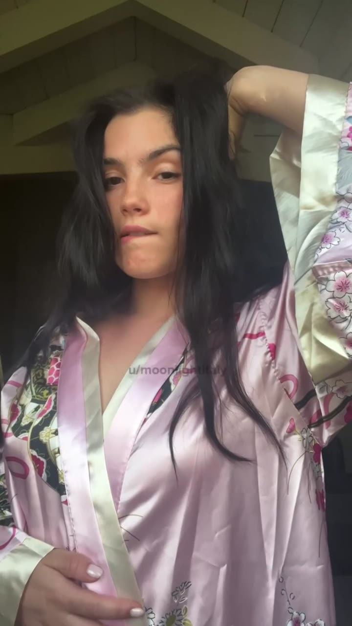 actress Missmaiko ⁄ Maikonudes sexy