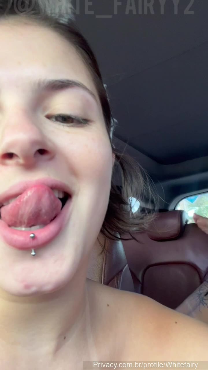 Exposed pretty Whitefairy sex