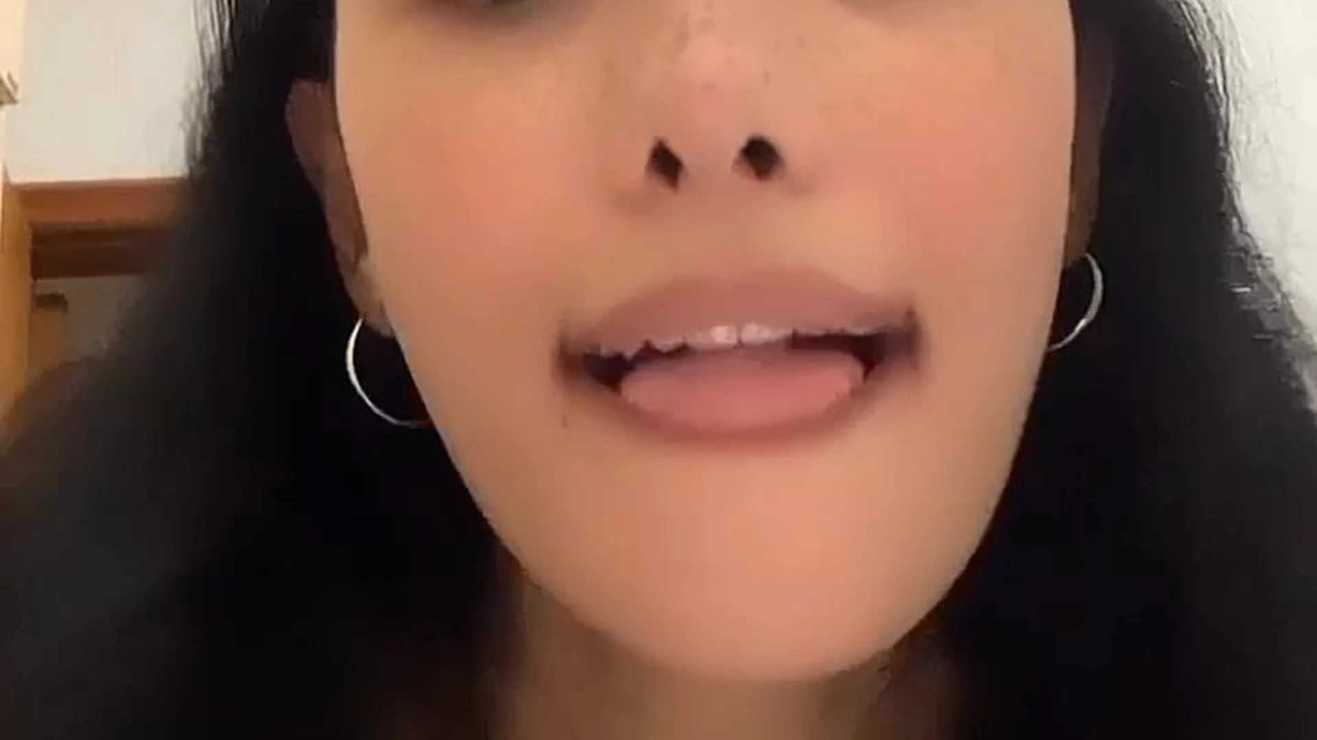 Exposed sweetie natural tits Voulezj Naked