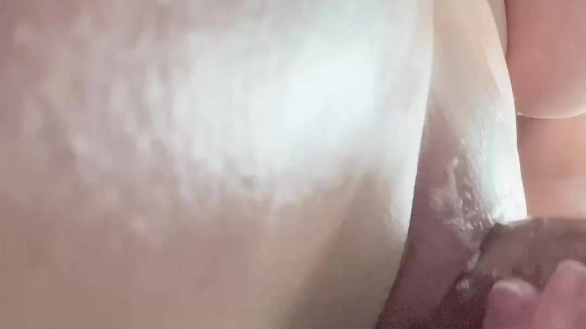 maid curvy Yinyleon sexy