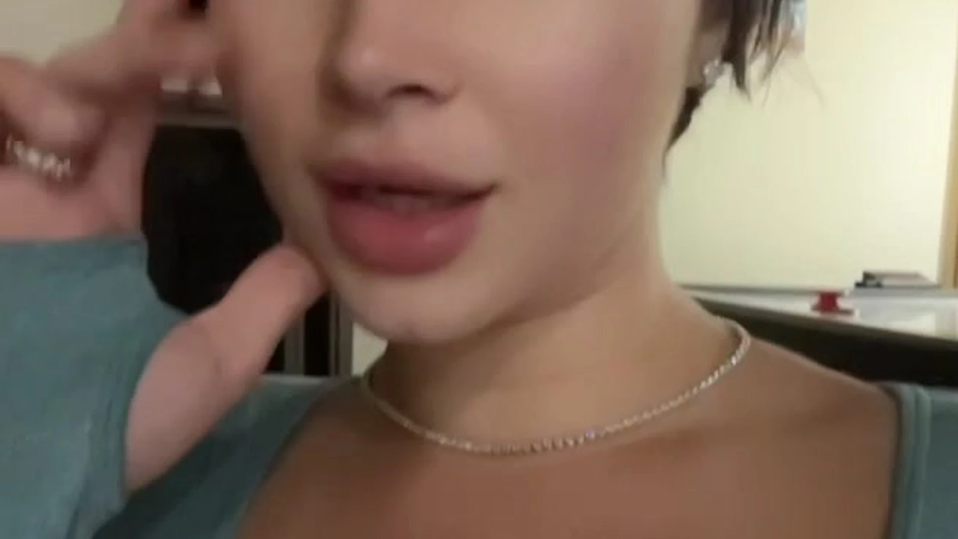 slut busty LupuWellness fapello