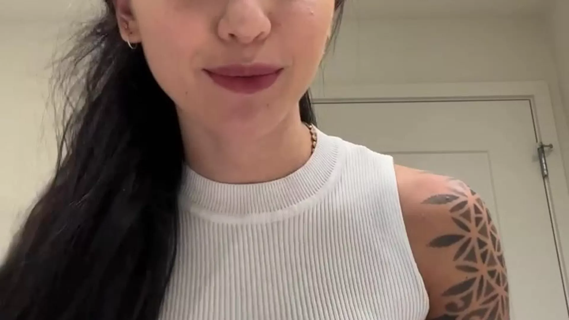 Big tits Thaissa Marvila clips