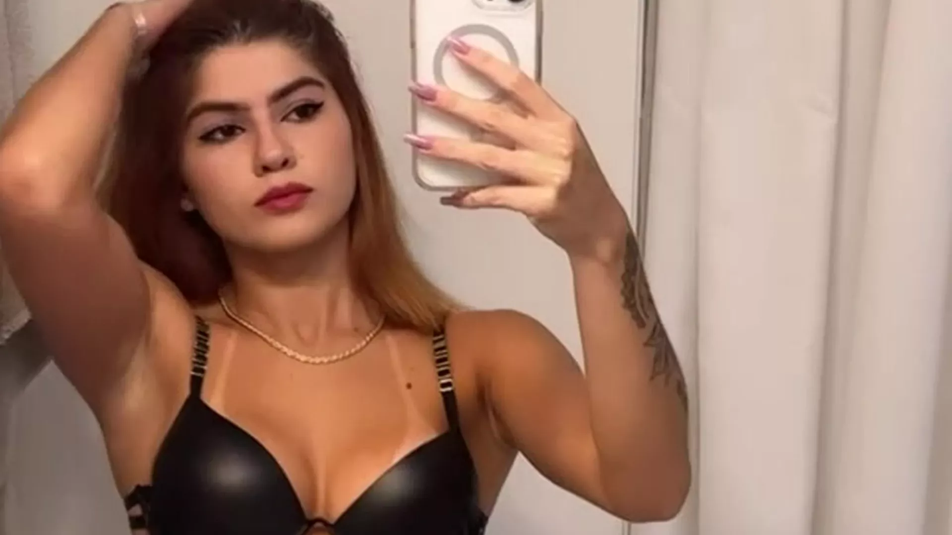 Brazilian Thaissafit joi Sensational